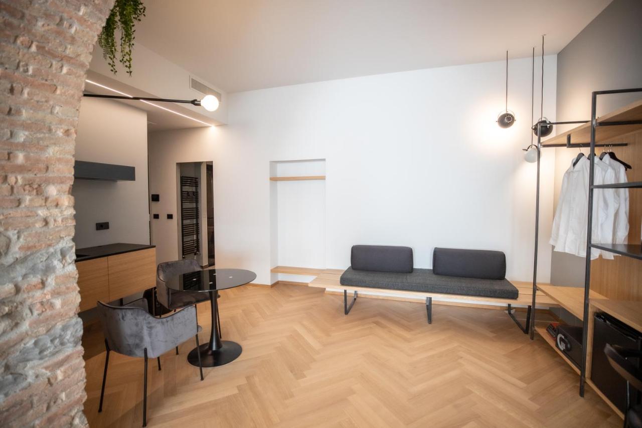 S1 Luxury Suites And Rooms Trieste Ngoại thất bức ảnh